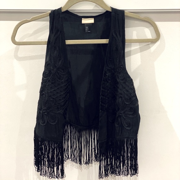 Fringe Vest - Picture 1 of 3